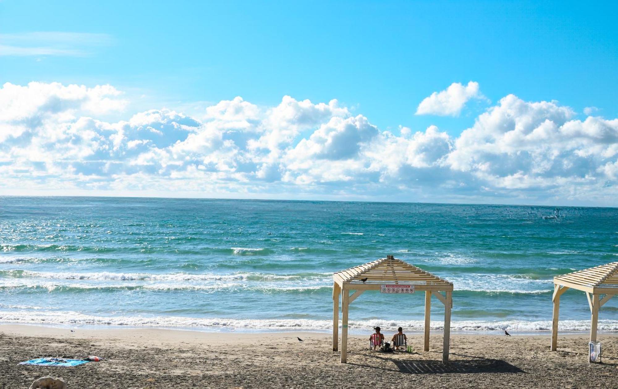 מבנים בים 77 Suites At Sea ハイファ エクステリア 写真